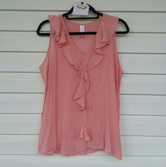 Spring Pink Ruffle Blouse New with Tags - Picture 3 of 4